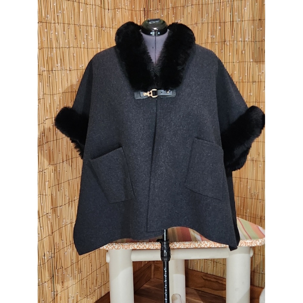 Vince Camuto Dark Gray Cape Shawl Soft Black Faux Fur Trim one size Fall Winter